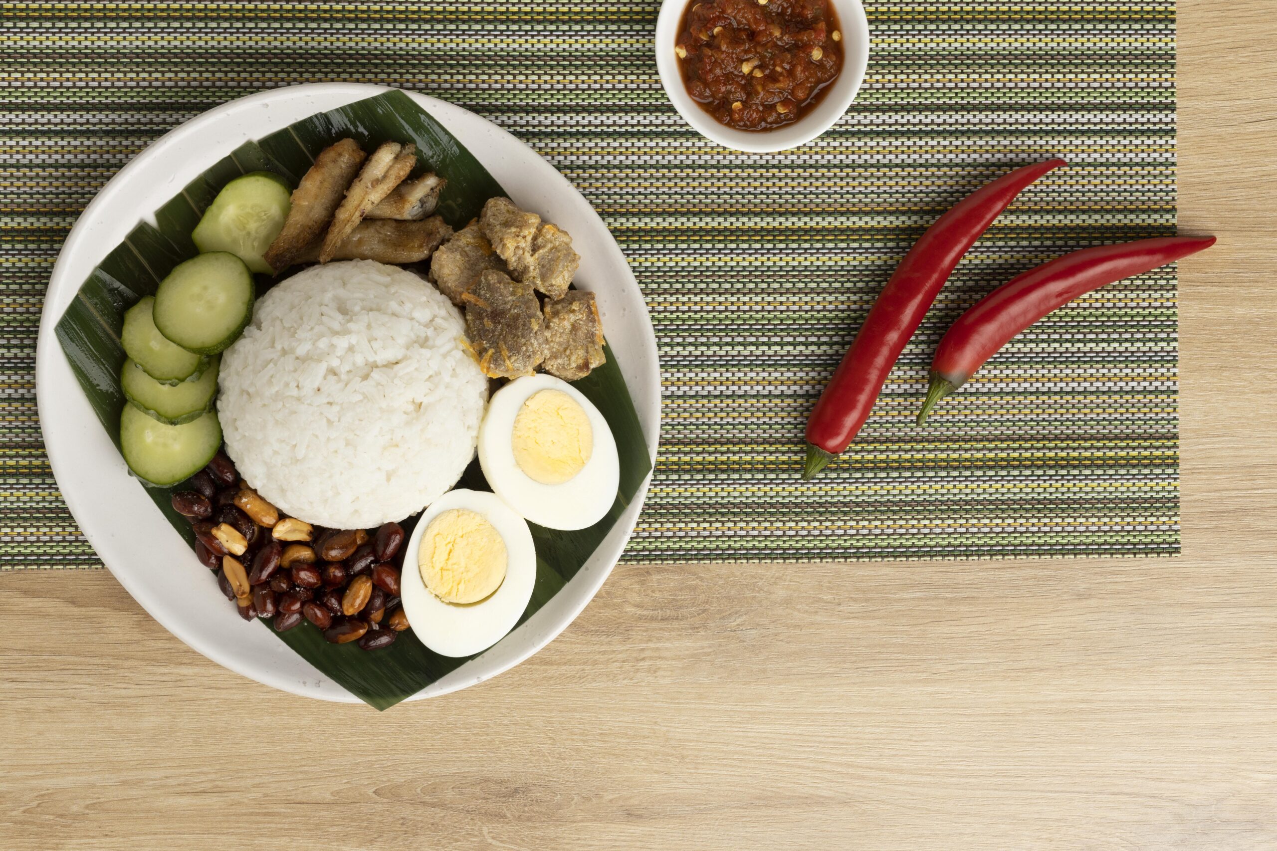 traditional-nasi-lemak-meal-assortment