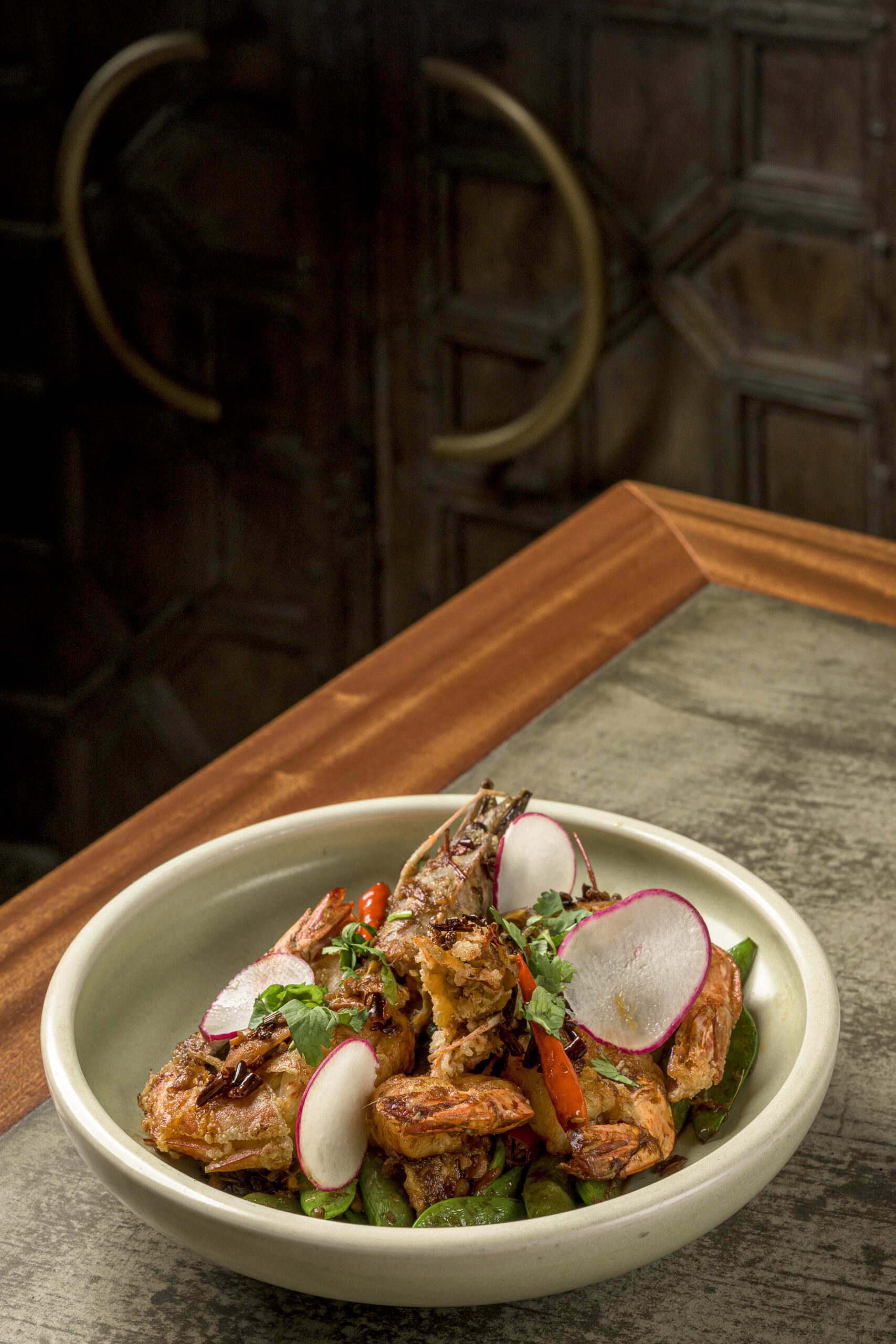 A closeup shot of grilled shrimps in the plate